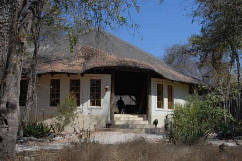 Etosha Aoba Lodge (1)